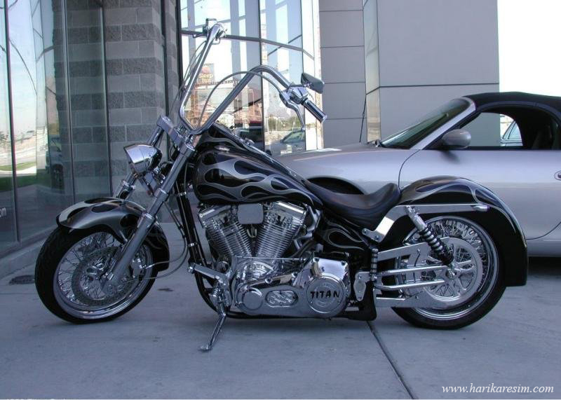 Harley-Davidson_motoru_Harley-Davidson_resimler__Harley-Davidson_fotoraflar-Harley_Davidson_Chopper_alev_desenli